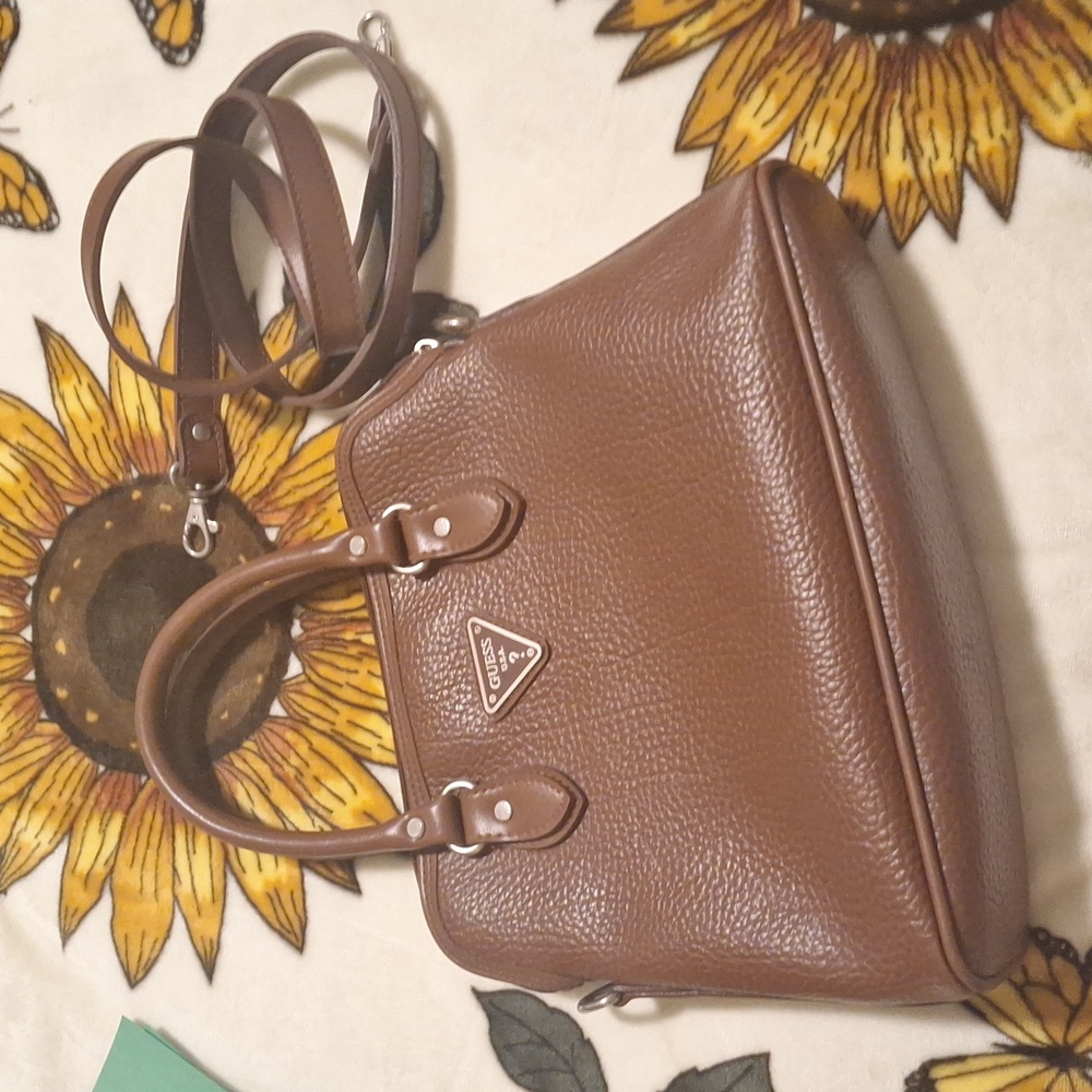 GUESS hand/crossbody